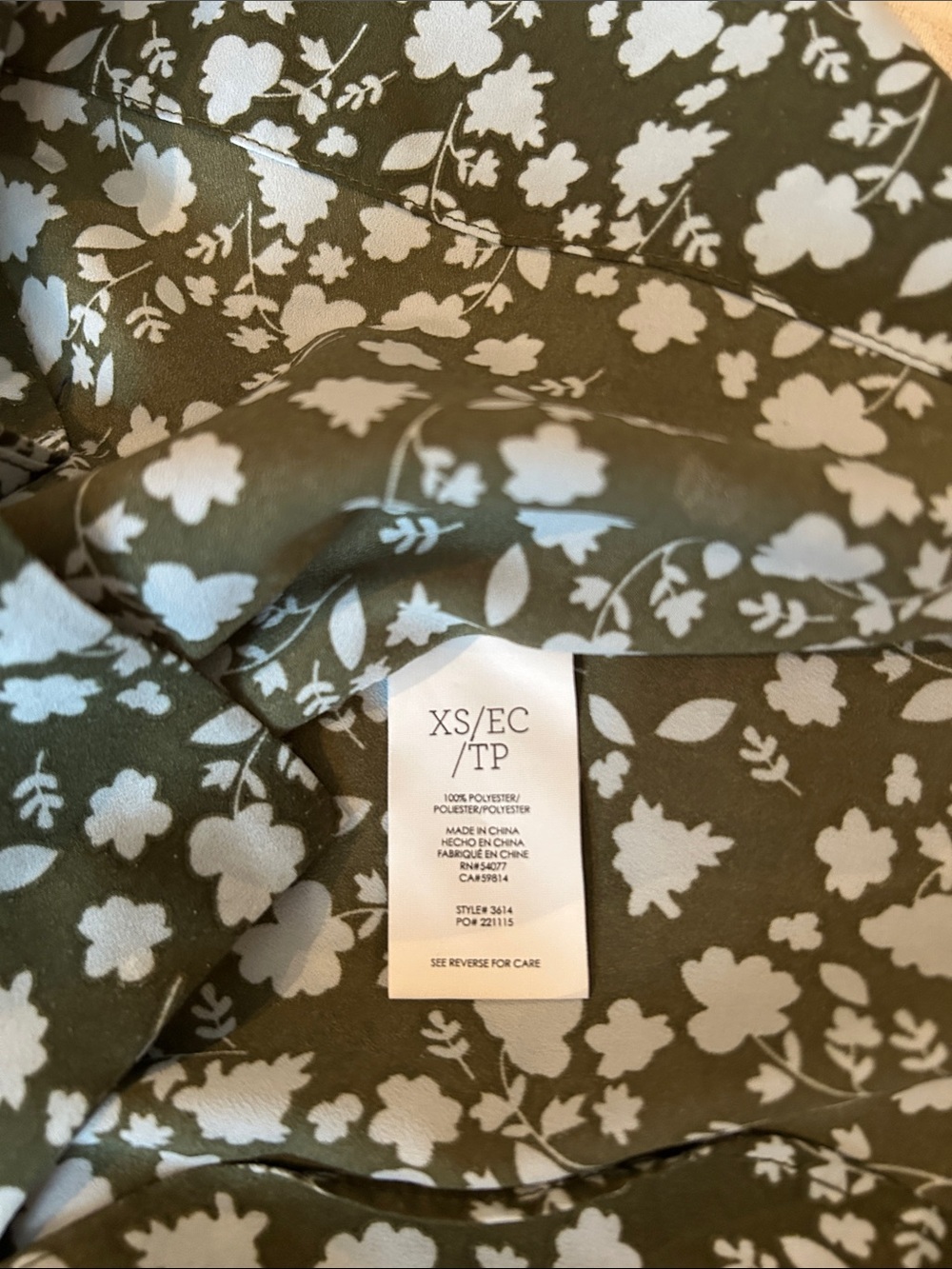 Cabi Keepsake blouse 3614 size XS - Picture 11 of 13